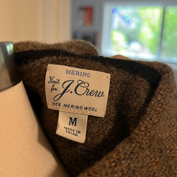 Black and Brown Zip Up Sweater with Buffalo Check Pattern - Picture 3 of 5
